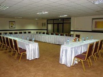 Millennium Towers Hotel Dar es Salaam Buitenkant foto